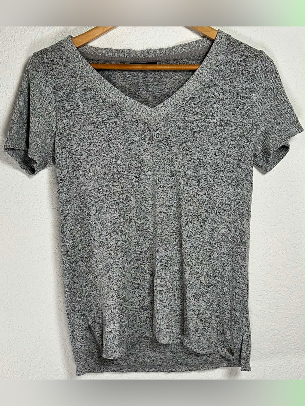 Natori Heather Gray Knit V-Neck Short Sleeve Tee